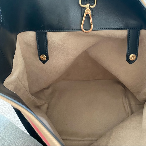 Plaid Bucket Bag - Picture 3 of 5